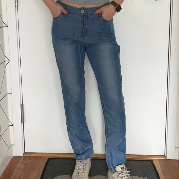 2/$20🛍Light Blue Chambray Pant - Picture 1 of 14